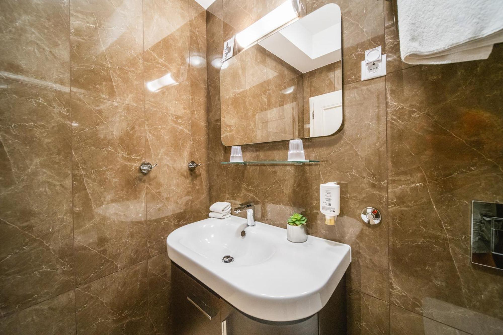 Sunce Palace Apartments With Free Offsite Parking Dubrownik Zewnętrze zdjęcie